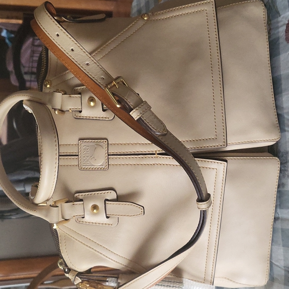 Handbag Dooney & Bourke Florentine Leather Clayton